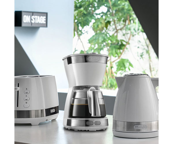 �f�����M �A�N�e�B�u �h���b�v�R�[�q�[���[�J�[ 