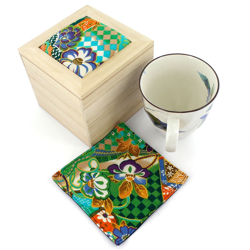 �Z���~�b�N�� �}�O�J�b�v 