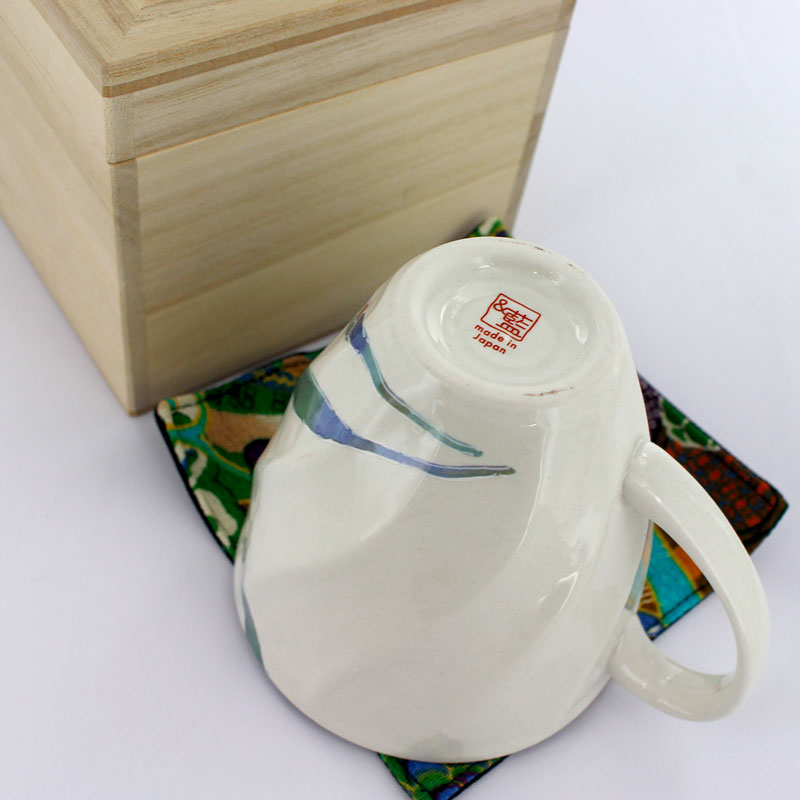 �Z���~�b�N�� �}�O�J�b�v 