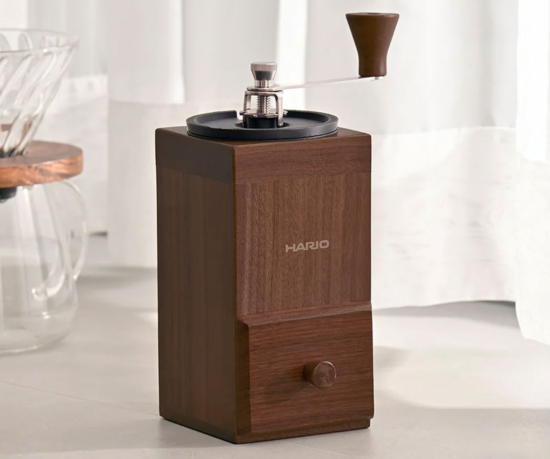 �n���I �R�[�q�[�~���E�L���[�u 