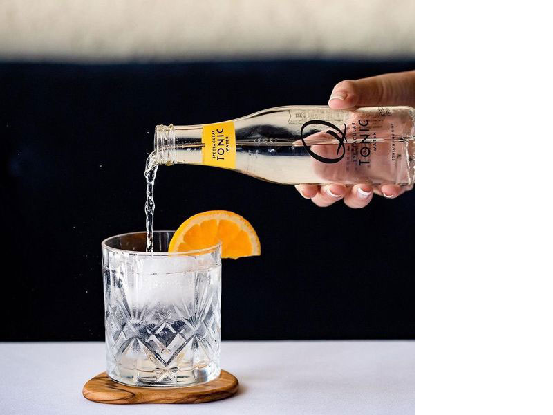 �p �L���[ �g�j�b�N�E�H�[�^�[ 198ml