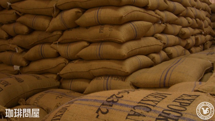 ���L�V�R�̕��i�F�ςݏグ��ꂽ���܁I